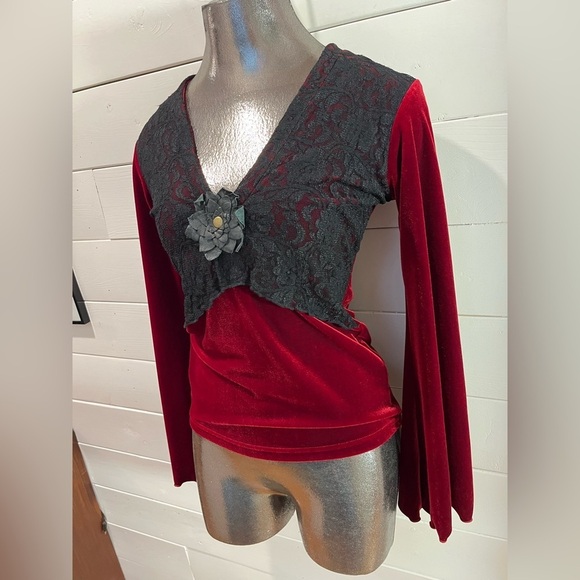 ANNE LAROCHELLE – Red Velvet & Black Lace Long Sleeve Top – Size 8 - Picture 8 of 9